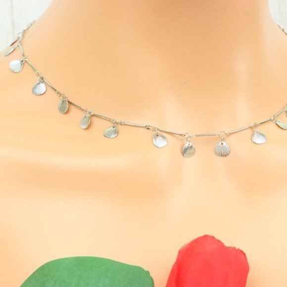 "Minimalist & Elegant Necklace Chain – Perfect for Women & Girls | UNVRC1117 - Picture 10 of 10